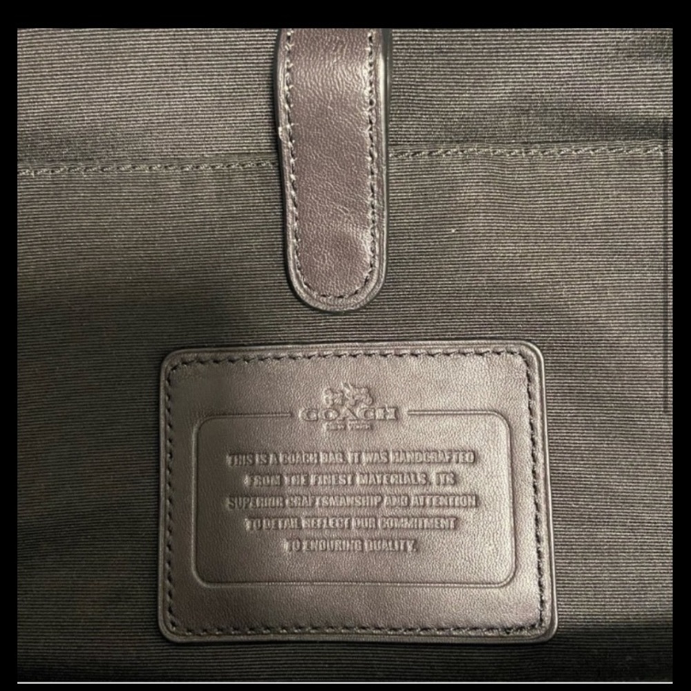 (Unistyle) NWOT Coach Leather Charles Pack w/Deep
Brwn/Blk Signature Coach Print - Picture 10 of 10